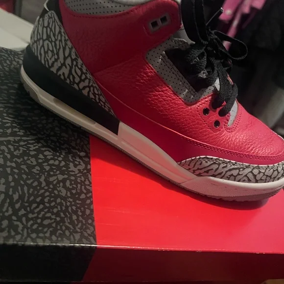 Jordan 3 - Picture 4 of 6